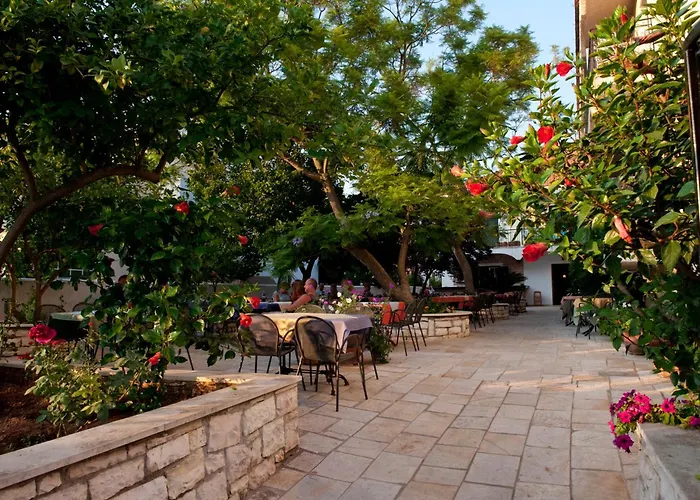 Marie Hotel
